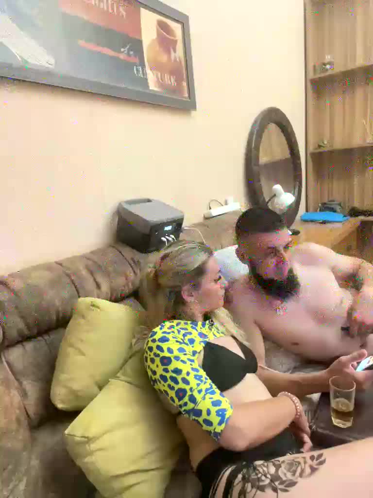 SweetCoople Cam Model Chat September 27, 2025