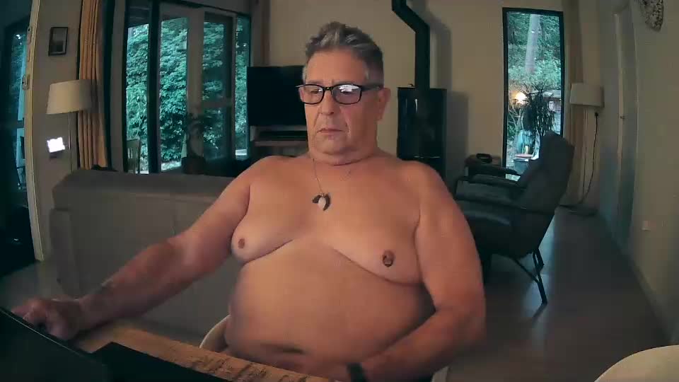 woodwurm Cam Model Chat September 27, 2025