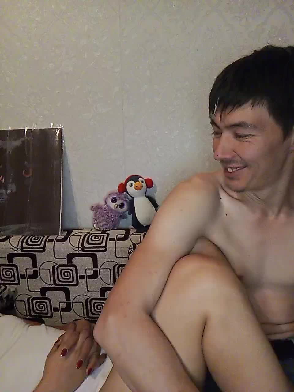 Mary-and-Max Cam Model Chat September 27, 2025