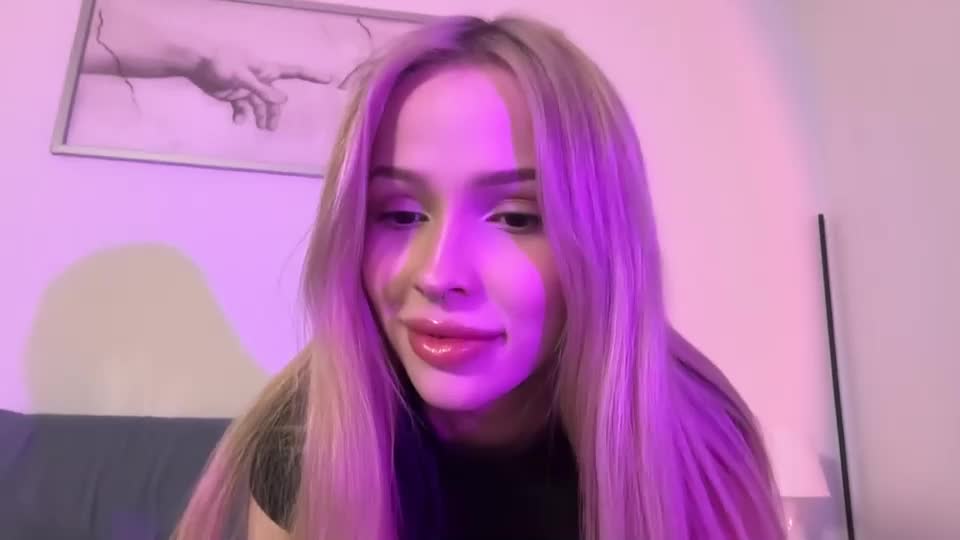 kristy_babe Cam Model Chat September 27, 2025