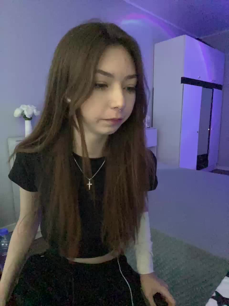 ShyAlya Cam Model Chat September 27, 2025