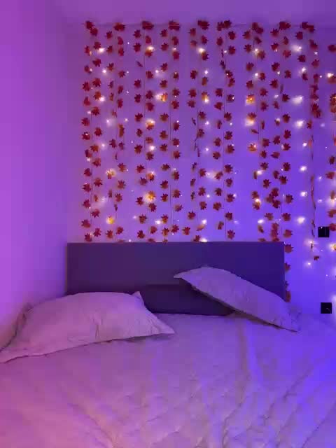 FOX69LOVE Cam Model Chat September 27, 2025