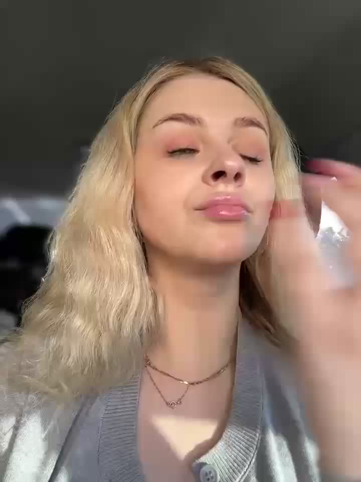 Love_Bri Cam Model Chat September 27, 2025