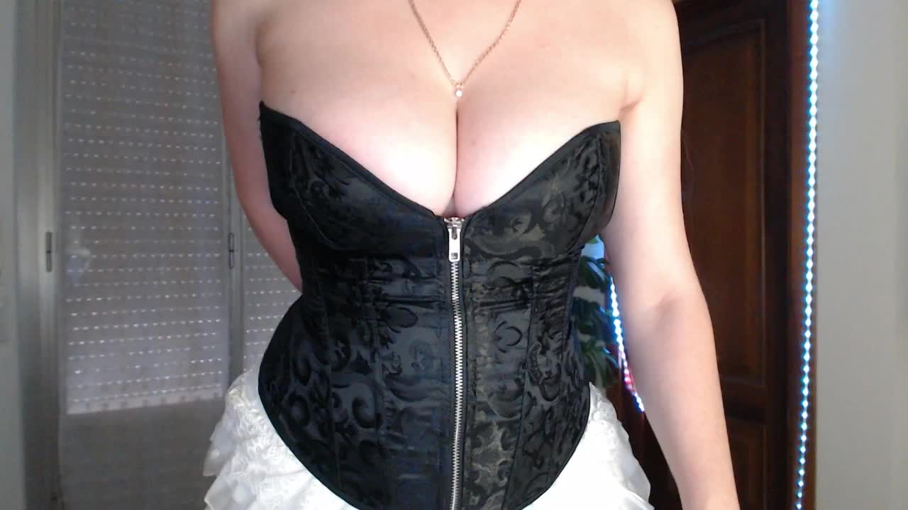 Alina-Lovely Cam Model Chat September 27, 2025