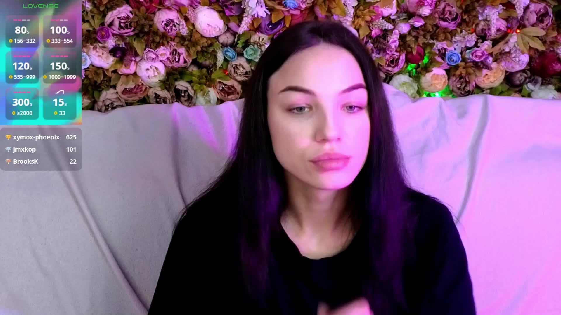 EmilyLuxxxury Cam Model Chat September 27, 2025