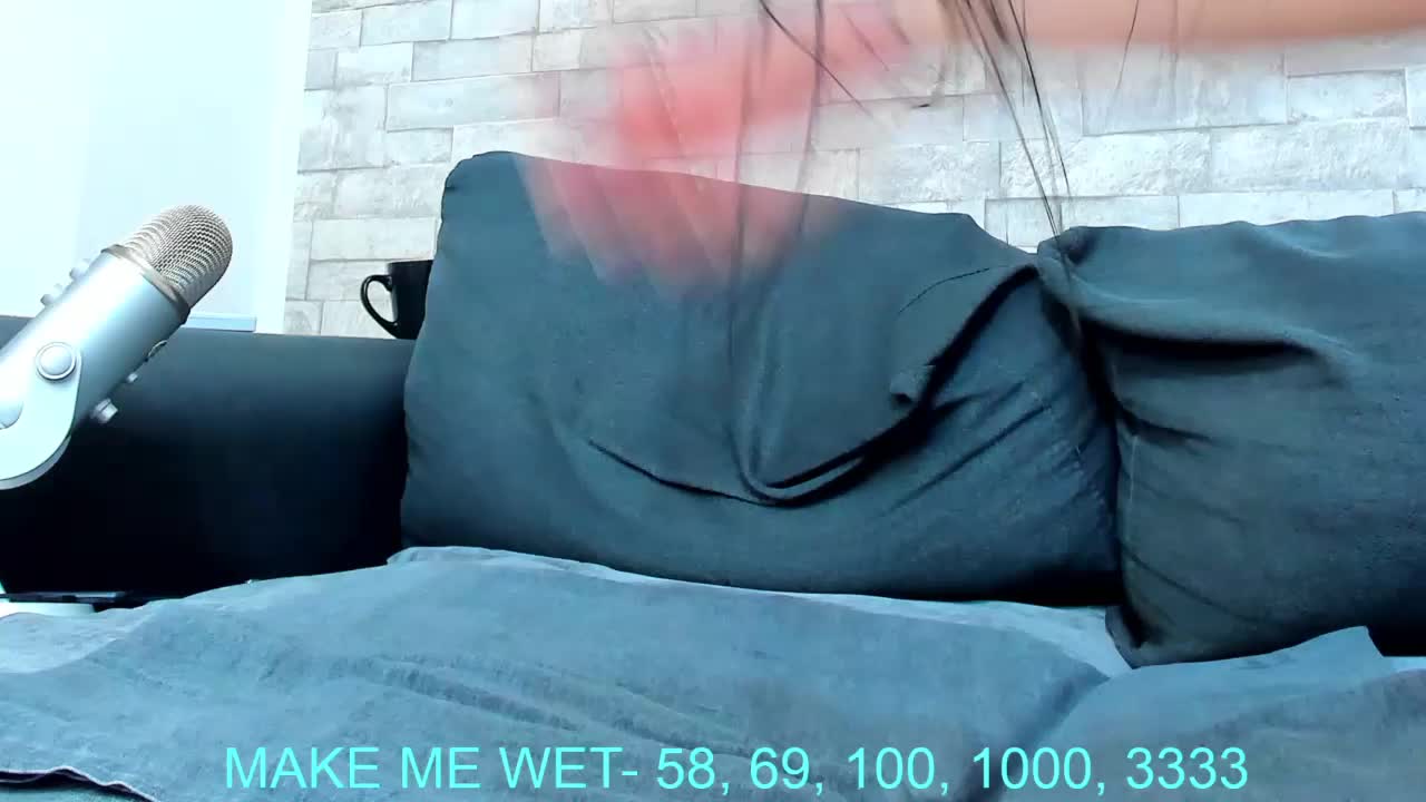 Nefirtiti Cam Model Chat September 27, 2025