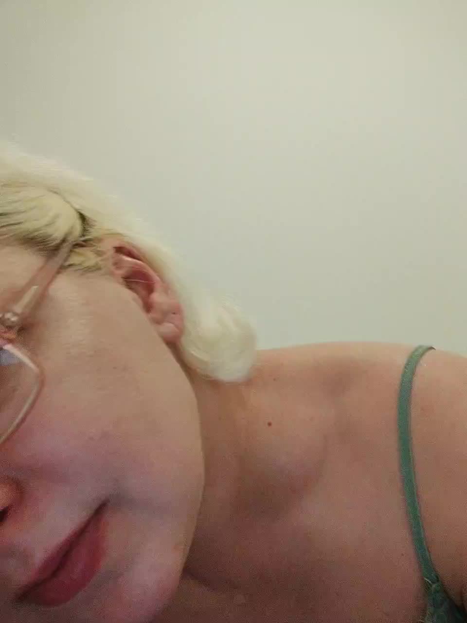 Vika211 Cam Model Chat September 27, 2025