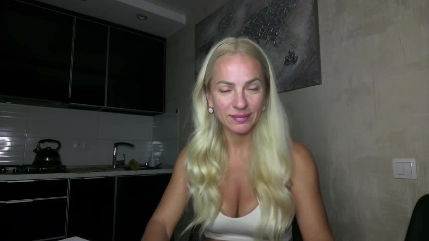 annamariya1563 Cam Model Chat September 27, 2025