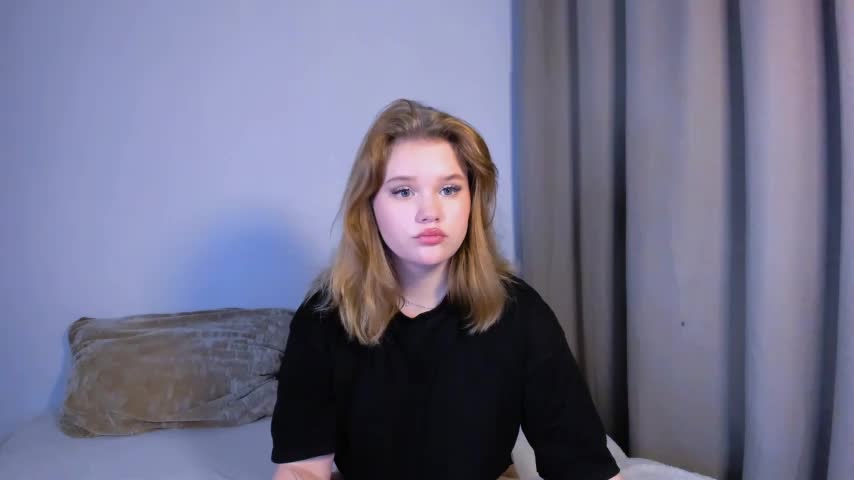 LaseyMoon Cam Model Chat September 27, 2025