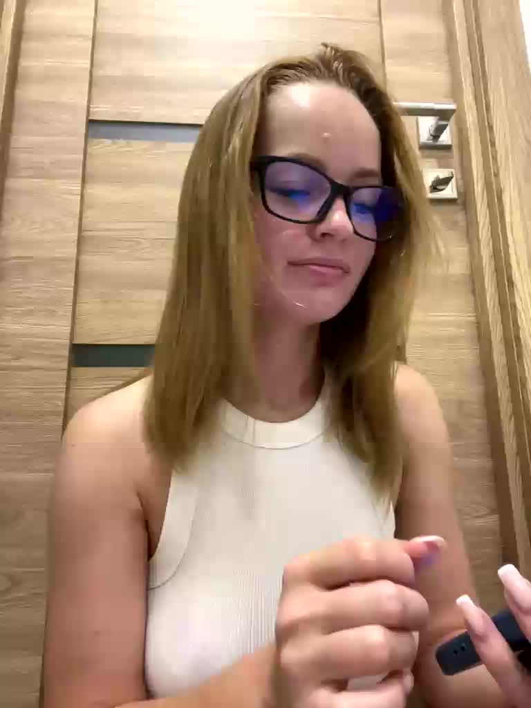 KaterinaFerrari Cam Model Chat September 27, 2025