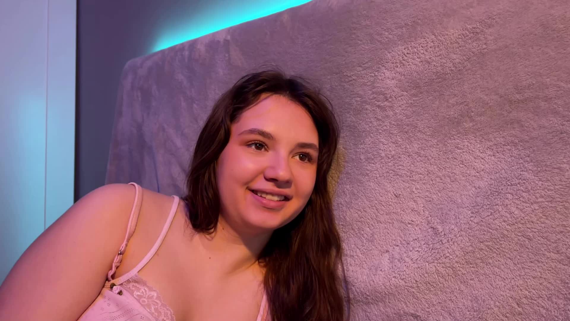 AlisaRichGold Cam Model Chat September 27, 2025