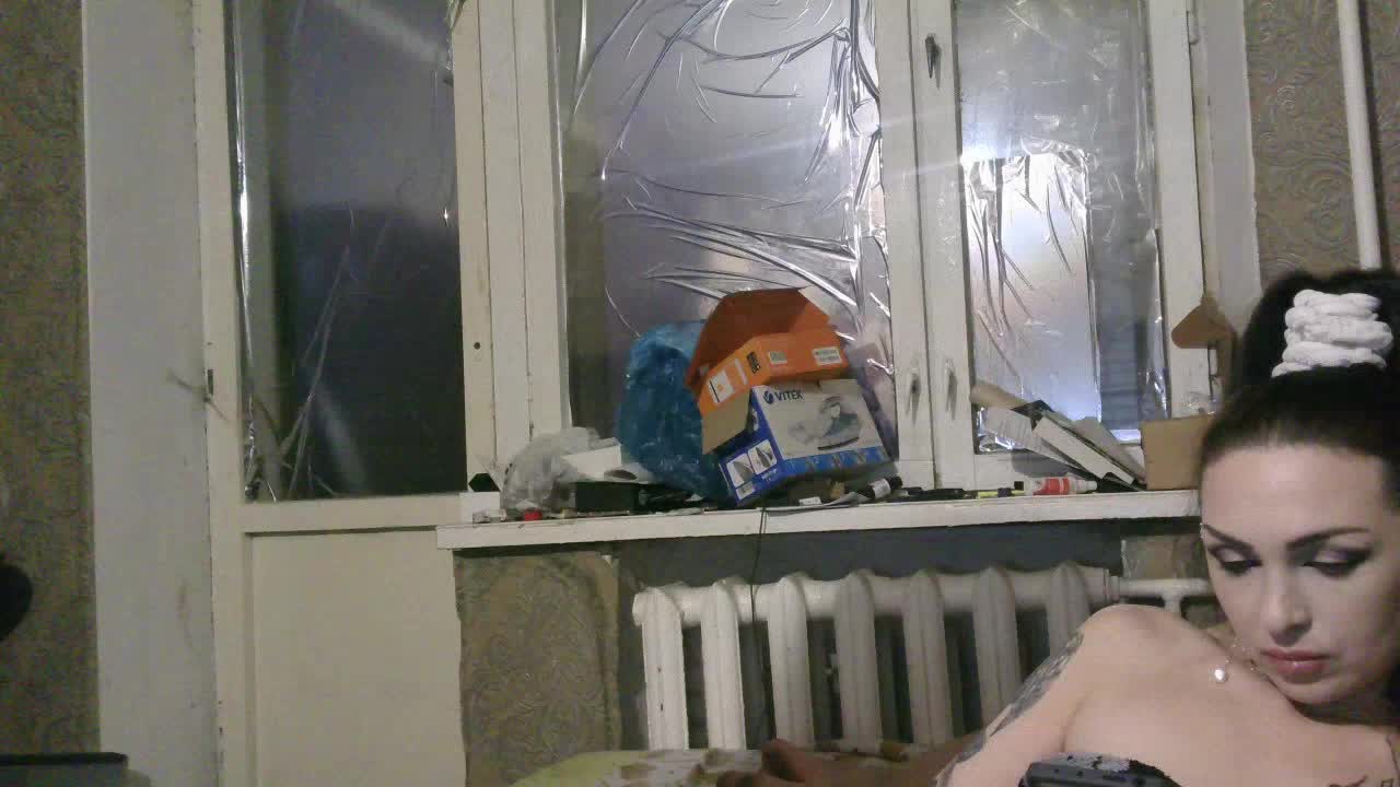 TvarRoxy Cam Model Chat September 27, 2025