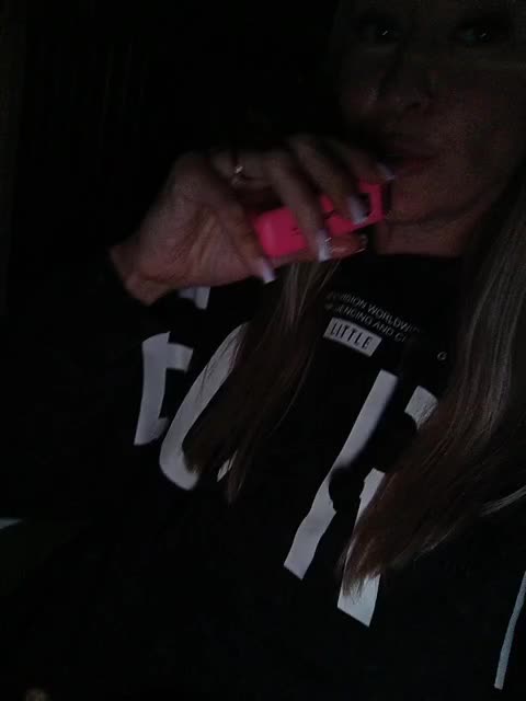 Blondi_Love Cam Model Chat September 27, 2025