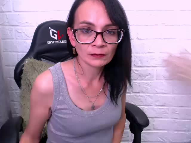 DarkOpiumX Cam Model Chat September 27, 2025