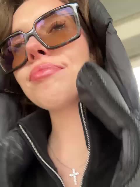 -Alessandra Cam Model Chat September 27, 2025