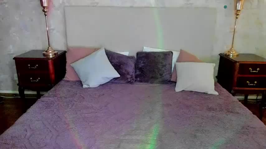 Iriska_mini Cam Model Chat September 27, 2025