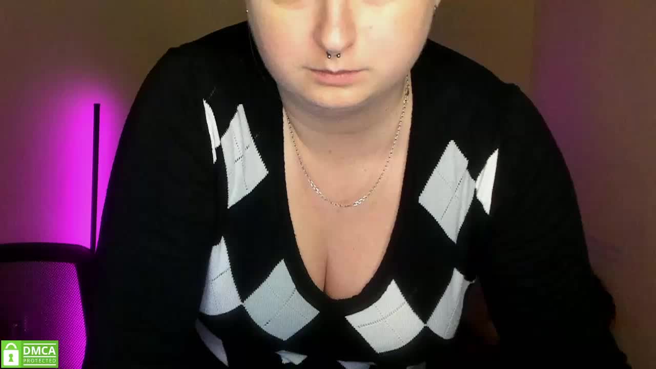 Aliciaredluv Cam Model Chat September 27, 2025