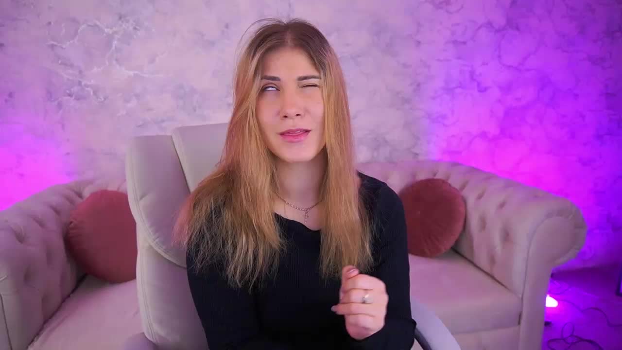 LenaLove Cam Model Chat September 27, 2025