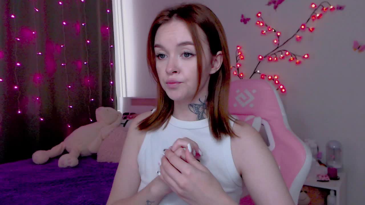 NaughtyMable Cam Model Chat September 27, 2025