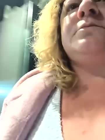 jusichka Cam Model Chat September 27, 2025