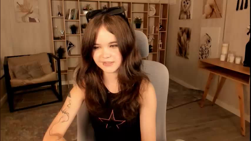 elainebeness Cam Model Chat September 27, 2025