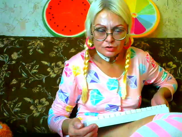 GardenerofIllusions Cam Model Chat September 27, 2025