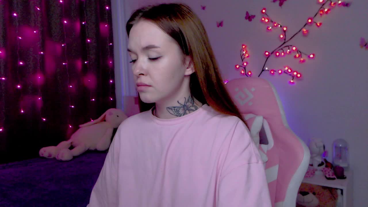 NaughtyMable Cam Model Chat September 27, 2025