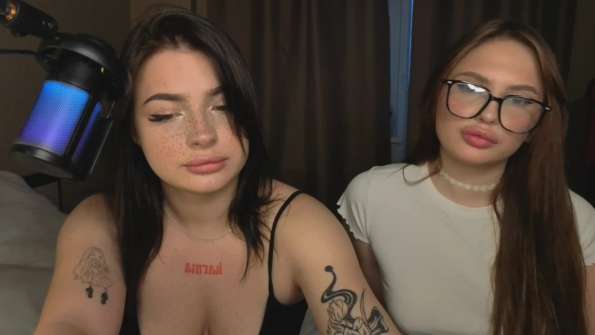 LisaAndDenis Cam Model Chat September 28, 2025