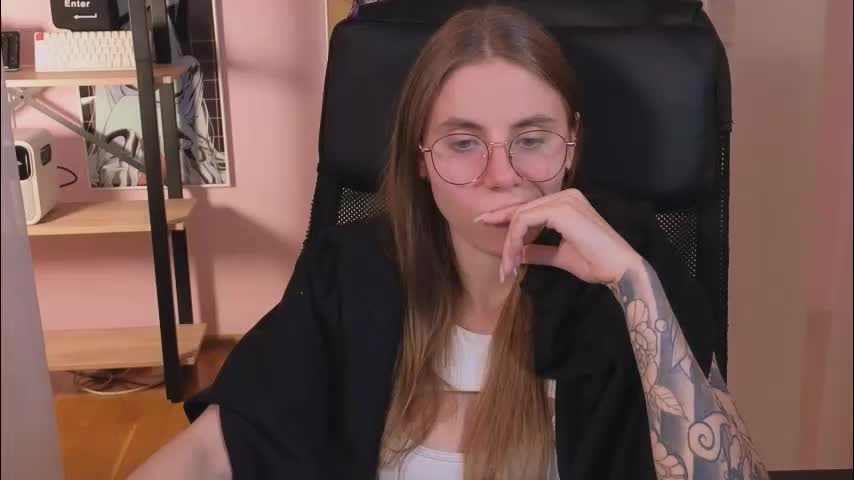 _lovelylove_ Cam Model Chat September 28, 2025