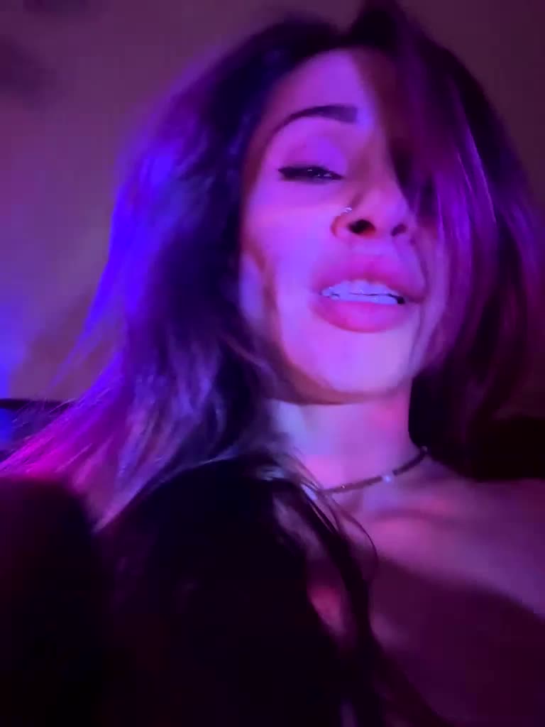 VIP17CoupleDream Cam Model Chat September 28, 2025