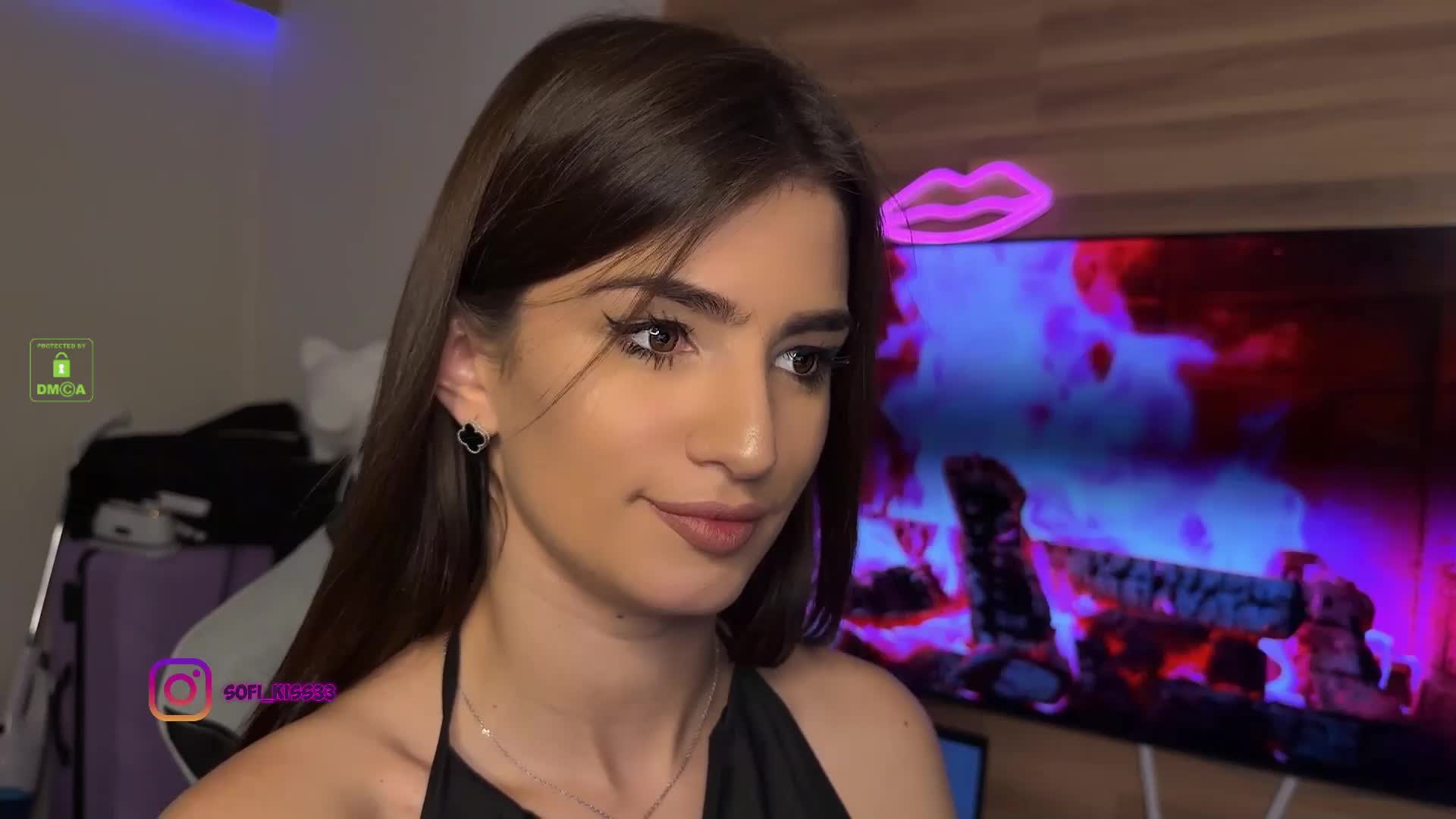 Sofi-Mi Cam Model Chat September 28, 2025