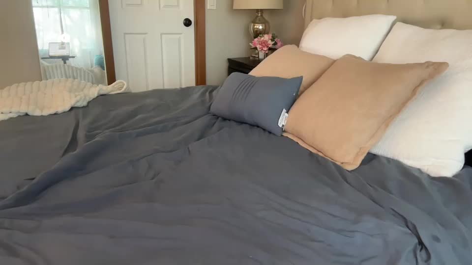 officiallyonlytams Cam Model Chat September 28, 2025