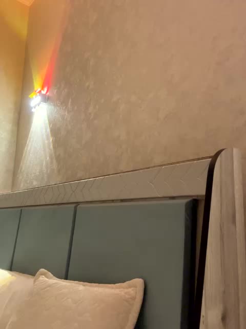 KissMec Cam Model Chat September 28, 2025