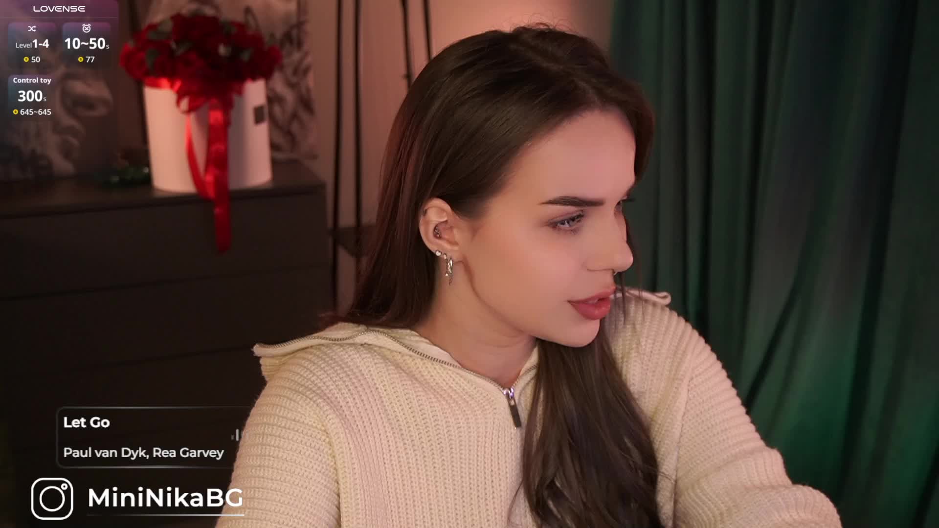 MiniNika Cam Model Chat September 28, 2025