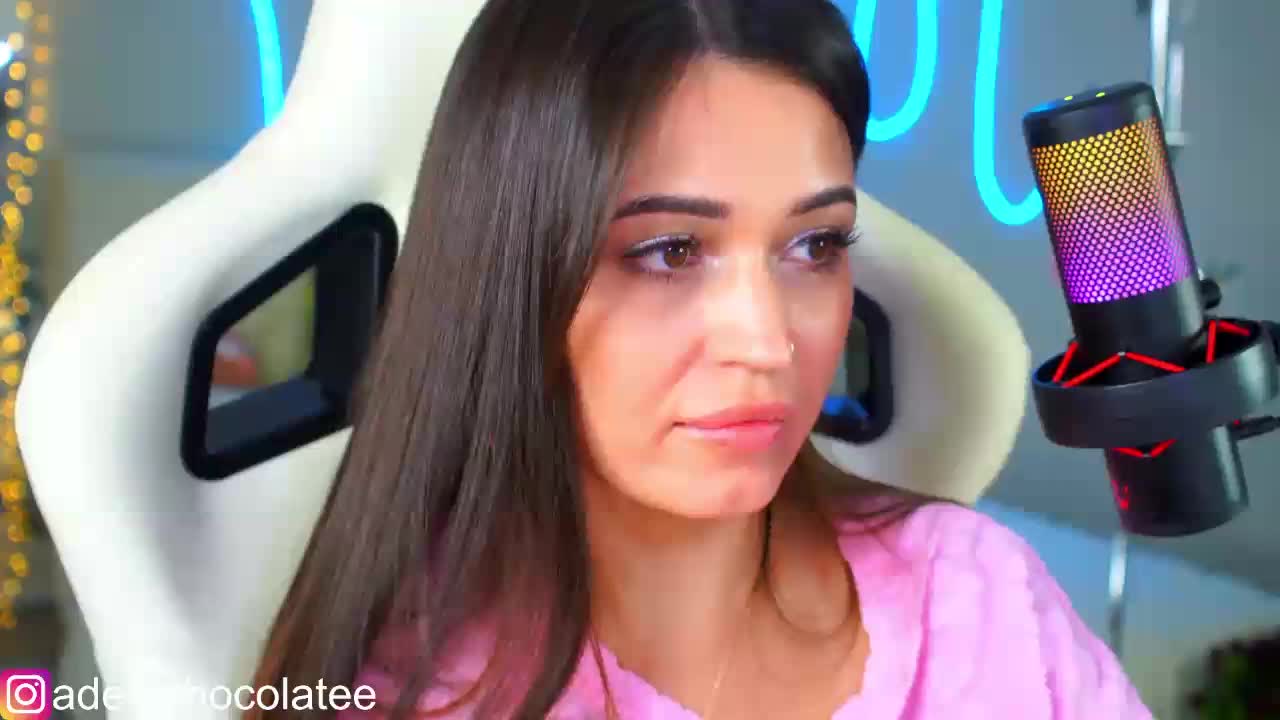 Anutka-chocolatee Cam Model Chat September 28, 2025