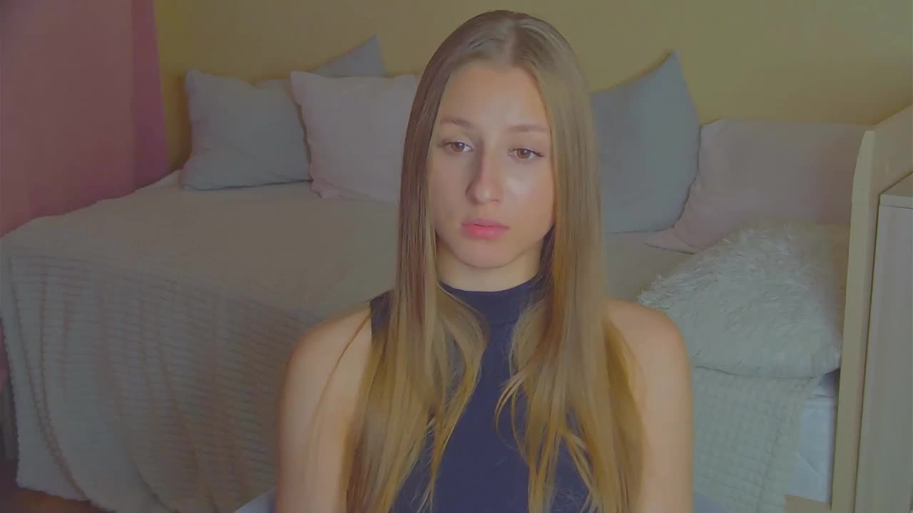 BritneyCruze Cam Model Chat September 28, 2025