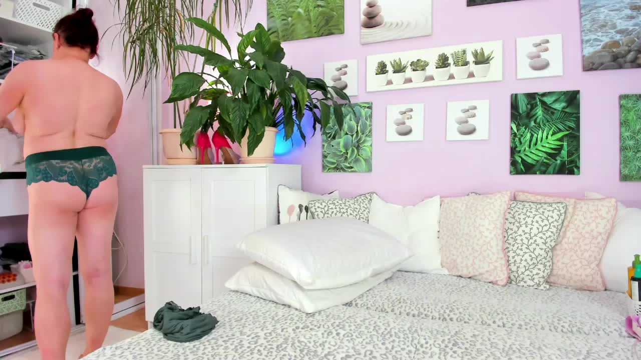 BigTittyGoddess Cam Model Chat September 28, 2025