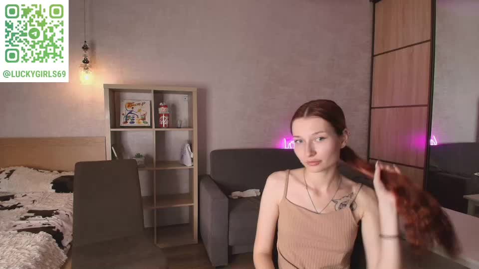 caressyourself Cam Model Chat September 29, 2025