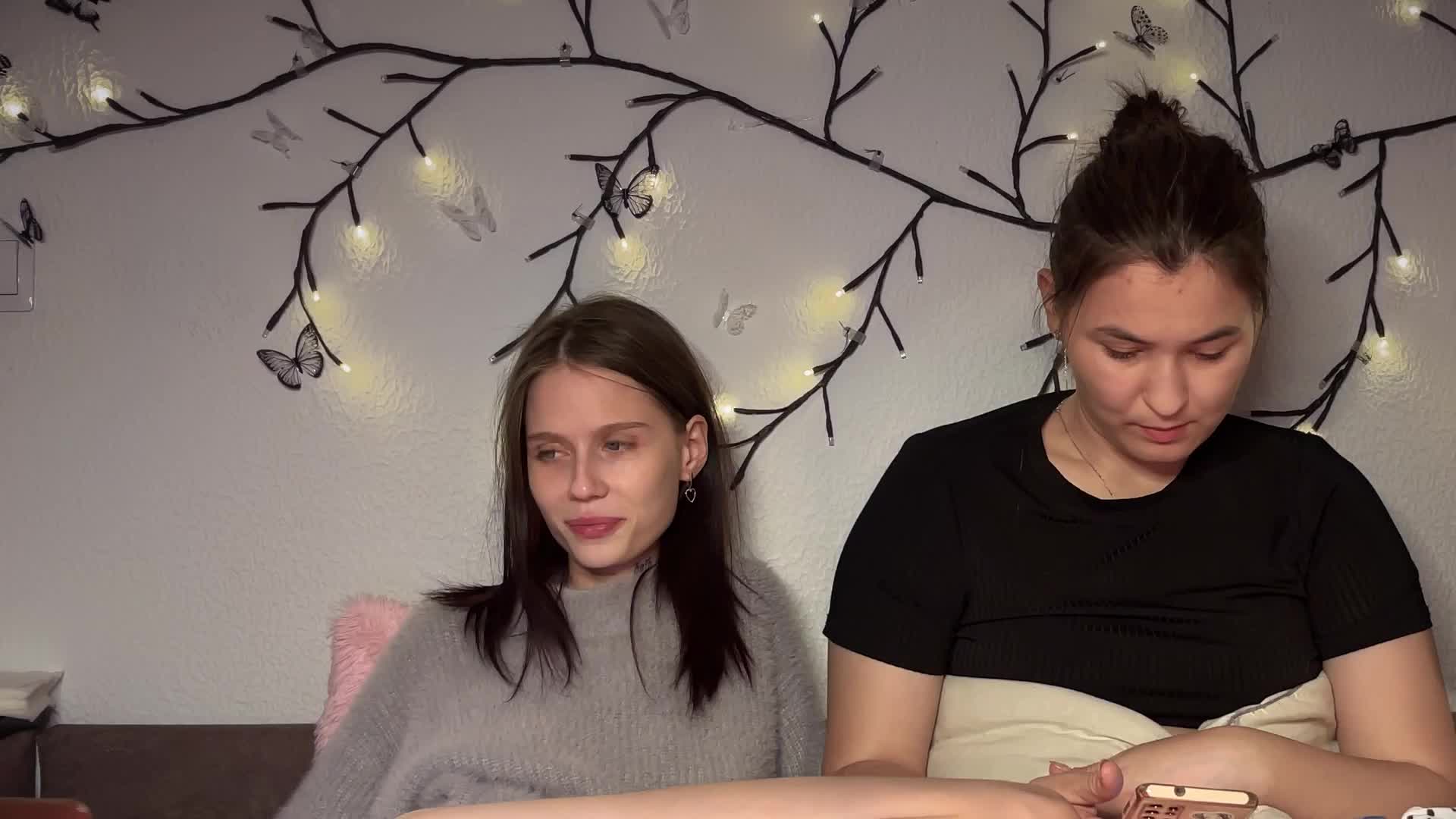 ZoyaVikki Cam Model Chat September 29, 2025