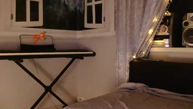 Elly_Silence Cam Model Chat September 29, 2025