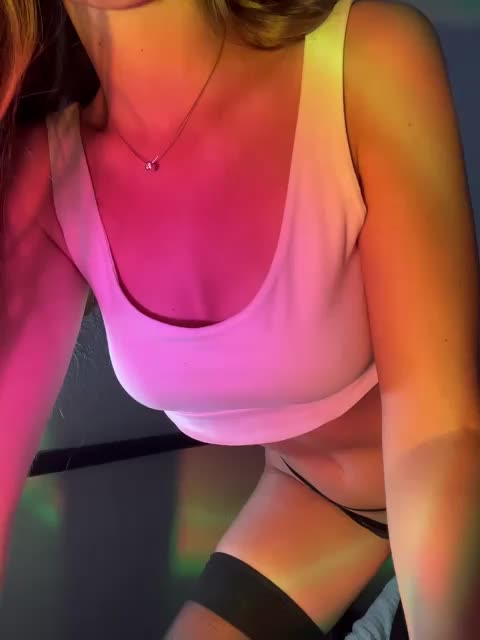 Darnot Cam Model Chat September 29, 2025