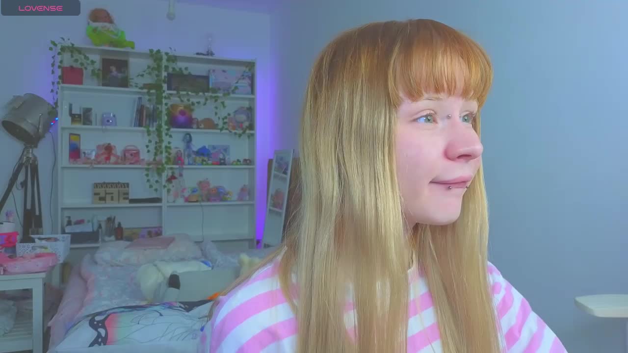 Milia_Parker Cam Model Chat September 29, 2025