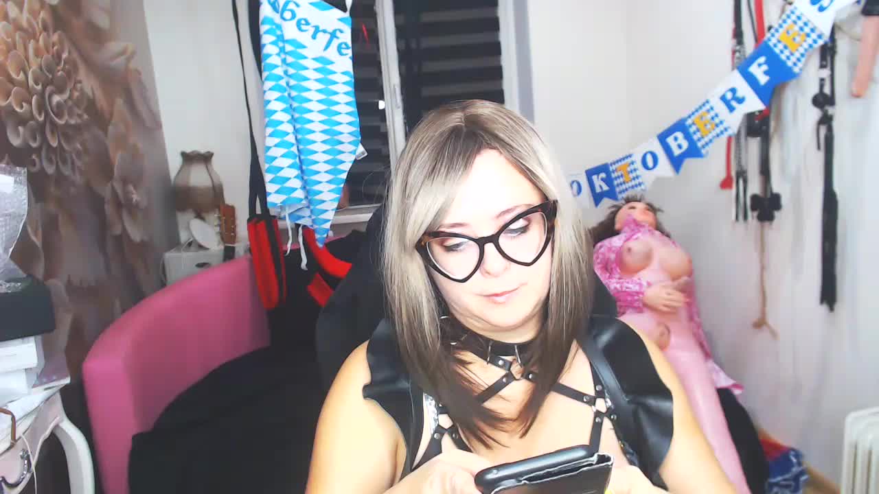 MISSwithDOLLS Cam Model Chat September 29, 2025