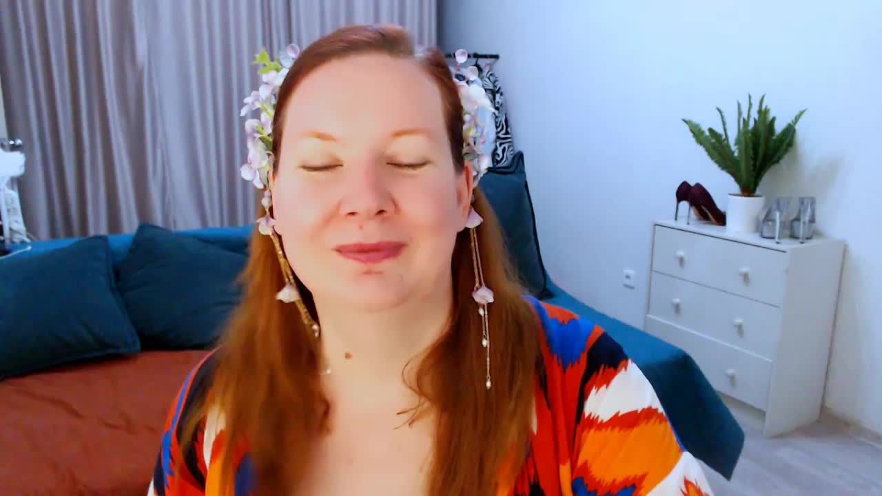 GoddessLara Cam Model Chat September 29, 2025