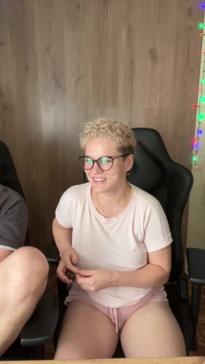 MrMrsRight Cam Model Chat September 29, 2025