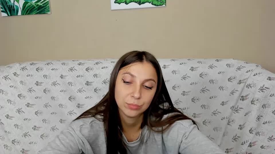 sinthiahug Cam Model Chat September 29, 2025