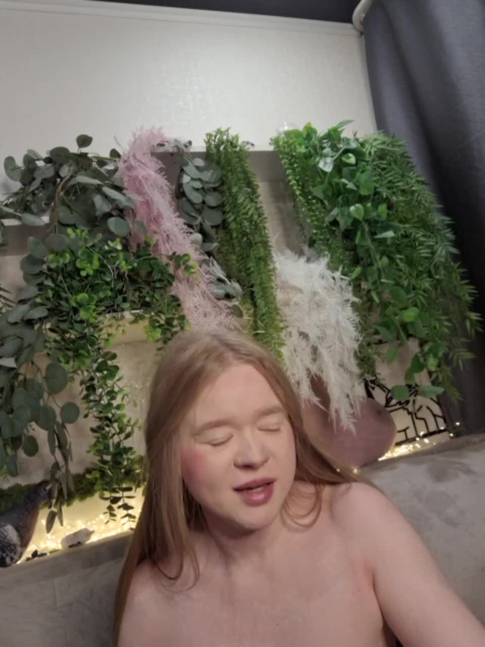 -scyrim- Cam Model Chat September 29, 2025