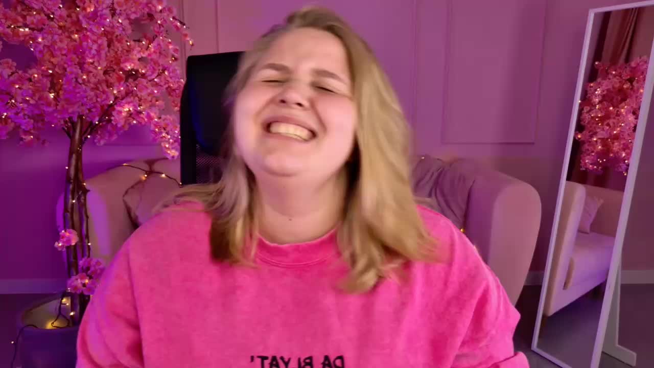 SladaDell Cam Model Chat September 29, 2025