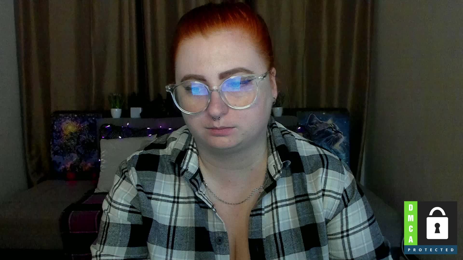 Aliciaredluv Cam Model Chat September 29, 2025