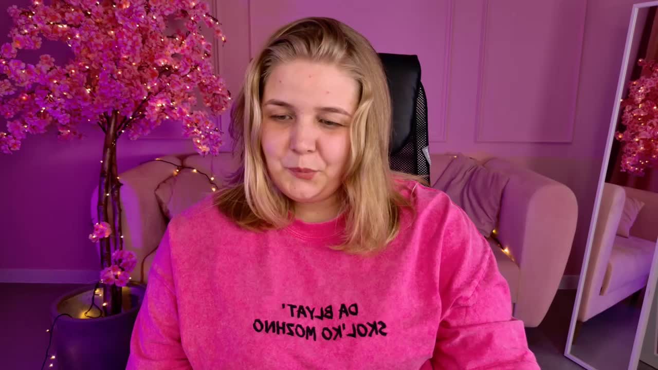 SladaDell Cam Model Chat September 29, 2025